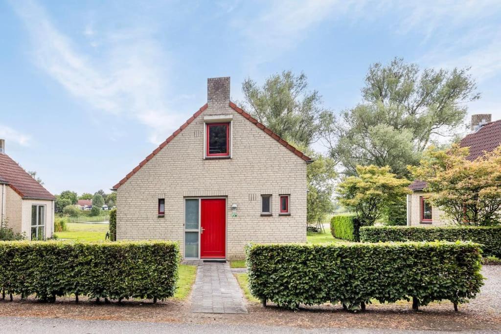 Vakantiehuis Aan Het Water -Incl Laadpaal- Ewijk Exterior foto