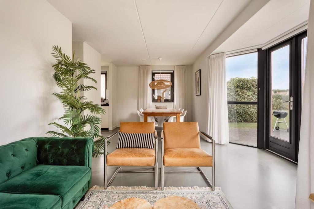 Vakantiehuis Aan Het Water -Incl Laadpaal- Ewijk Exterior foto