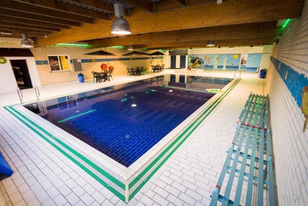 Vakantiehuis Aan Het Water -Incl Laadpaal- Ewijk Exterior foto