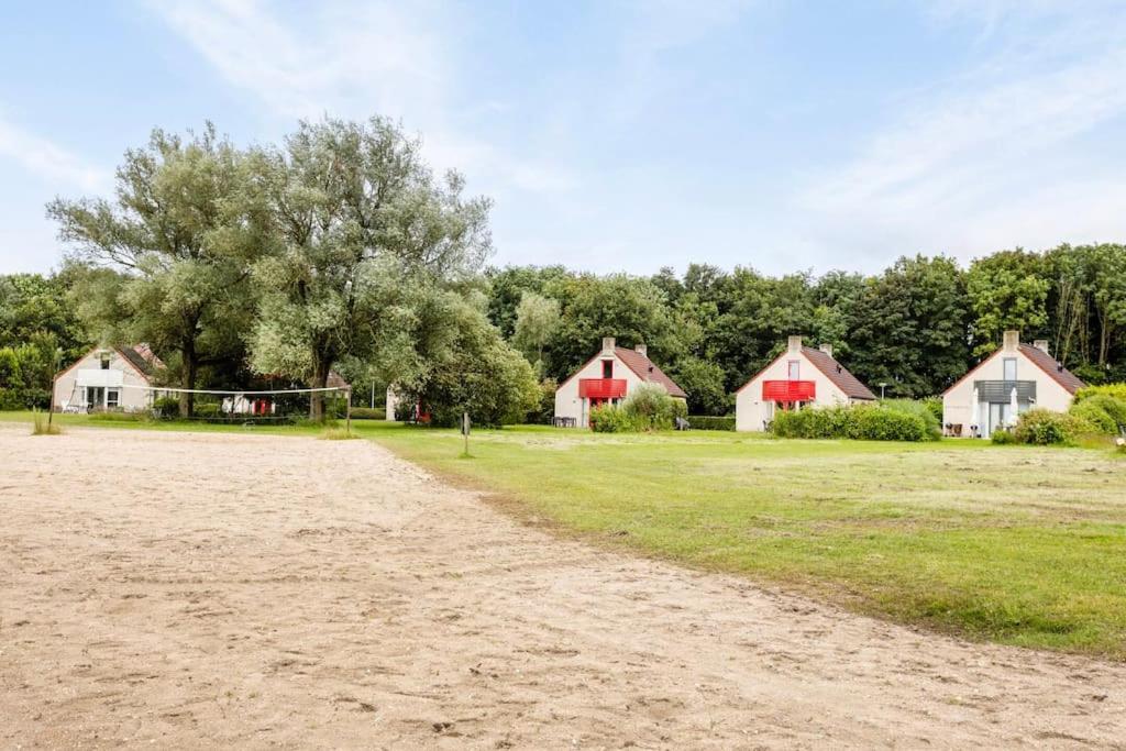 Vakantiehuis Aan Het Water -Incl Laadpaal- Ewijk Exterior foto
